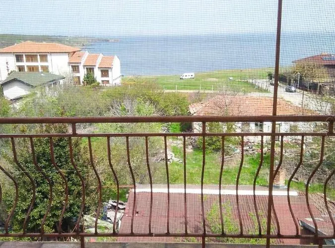 Kъща за гости прохлада 3 и 4 етаж Πανσιόν